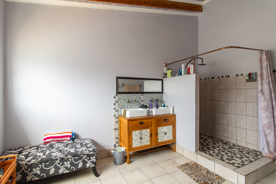 5 Bedroom Property for Sale in Myburgh Park Western Cape